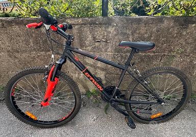 MOUNTAIN BIKE BTWIN 24
