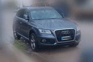 Audi Q5 TDI 2.0 Sline