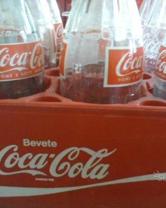Cassettiera Coca Cola + 12 bottiglie in vetro