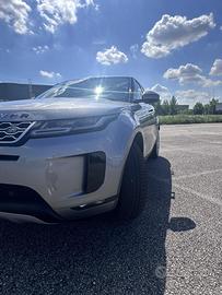 U.R.G.E.N.T.E Land Rover evoque 2021