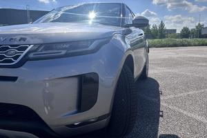 U.R.G.E.N.T.E Land Rover evoque 2021