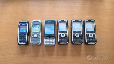 Lotto di 6 cellulari Nokia vintage "Dummy Phone"