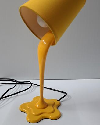 Lampada da scrivania Secchio di Vernice rovesciata