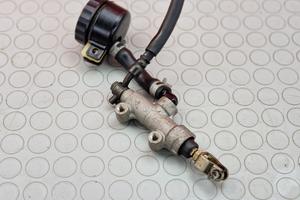 POMPA POSTERIORE KAWASAKI Z750 2004 2005 Z 750 200