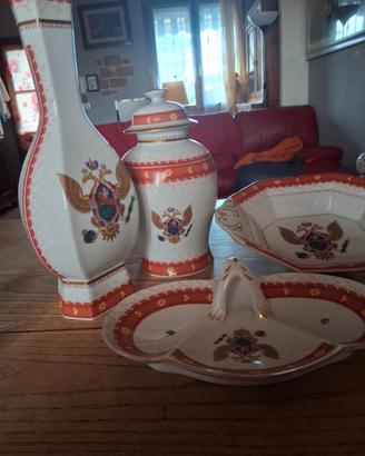 oggetti di porcellana pregiata