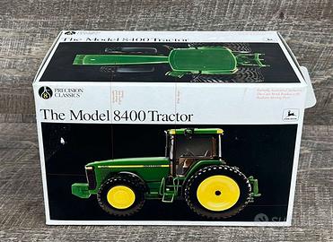 John deere 8400  1:32 ERTL precision