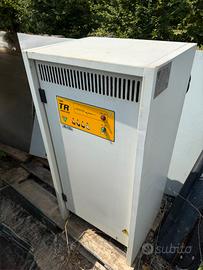 Carica batterie carrello elevatore