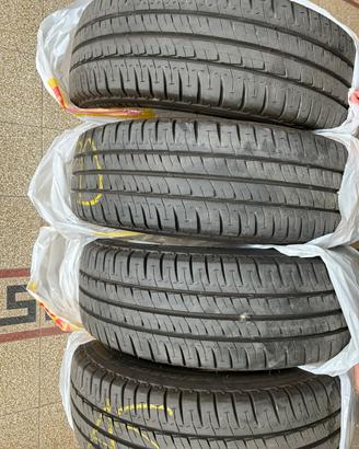 N.4 pneumatici Michelin 215/60 R17 furgone/pulmino