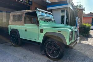 Land Rover Defender 90 2.2 TD4 Soft top E N1