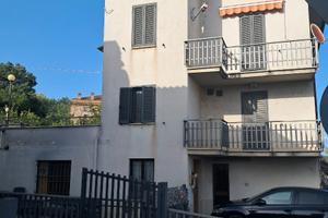 Appartamento su primo piano in una casa singola