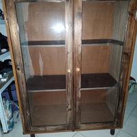 credenza stile antico 