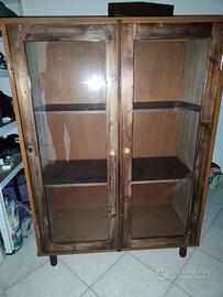 credenza stile antico 