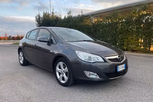 Opel Astra 1.7 CDTI 5 porte