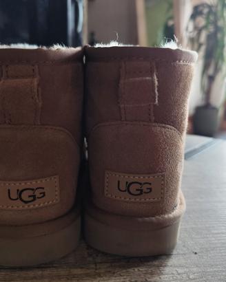UGG Classic mini II