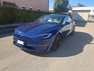 Subentro Leasing - TESLA MODEL S