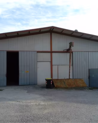 Immobile in asta di 11410 m² con più di 5 locali a