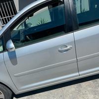 Porta anteriore sx vw touran anno 2005