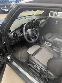 SPLENDIDA MINI COOPER S ELETTRICA  TOTAL BLACK