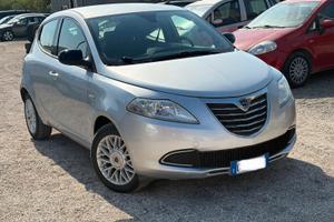 Lancia ypsilon 2013