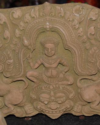 Sculture in Pietra Divinità Indiane Buddha Ganesh