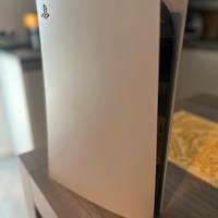 Play station 5 standard edition + 2 controller