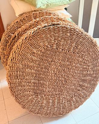 Pouf in raffia