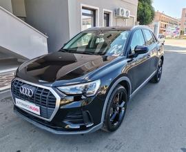 AUDI Q3 40 TDI quattro S tronic Business