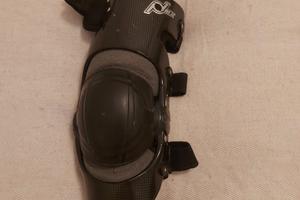 ginocchiere tutori pod mx