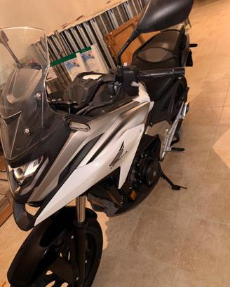 Honda NC750X DCT (2021) - Soli 2.412 km - PARI AL