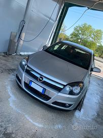 Opel Astra Grigio Metallizzato 1.7 diesel
