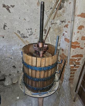 Torchio manuale antico in legno per vino – d’epoca