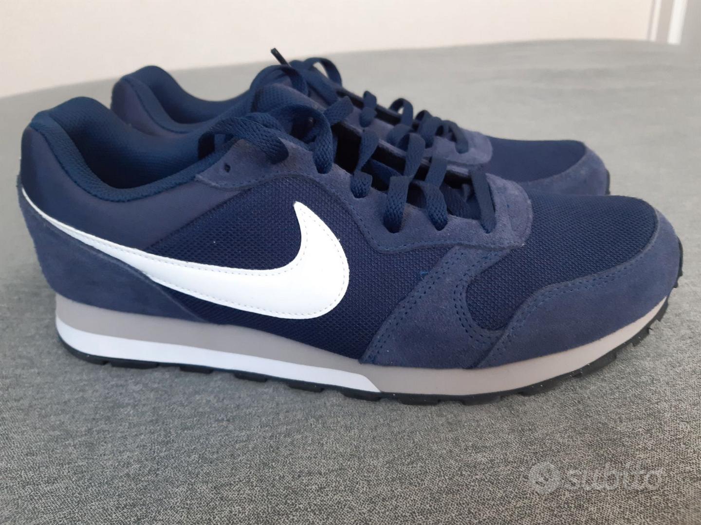 Nike md runner 2025 2 navy blue