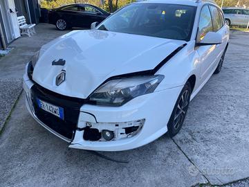Renault Laguna 2.0 dCi 150CV SporTour Nav