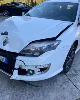 Renault Laguna 2.0 dCi 150CV SporTour Nav