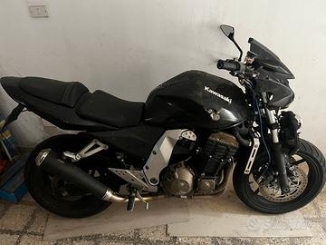 Kawasaky z750 2006 incidentata  motore perfetto
