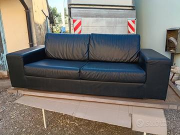 Divano design Modernariato in Ecopelle Nero