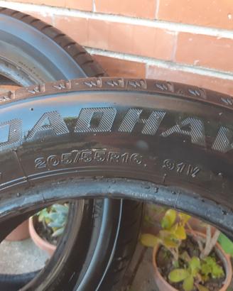 2 pneumatici estivi 205/55 R16 DOT 2022 - 15€ cad.