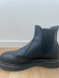 Dr Martens 2976 Mono Chelsea Boots