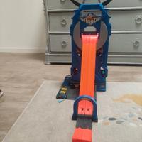Hot Wheels Mega Garage con ascensore