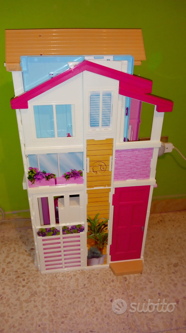 Casa Barbie con accessori - Tutto per i bambini In vendita a Reggio Calabria