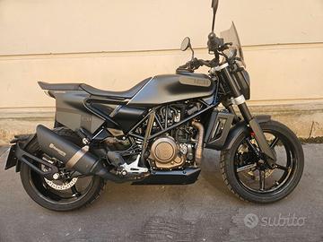 Husqvarna Svartpilen 701