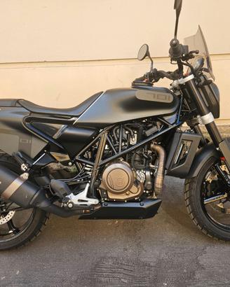 Husqvarna Svartpilen 701