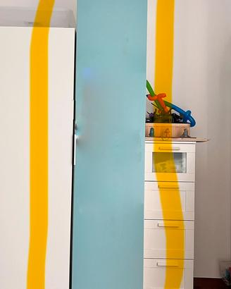 Struttura Pax Ikea con ripiani .