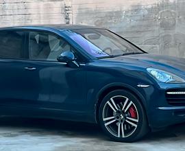 PORSCHE Cayenne 2013 4.8 turbo