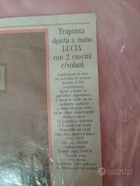 trapunta dipinta a mano Lucia con due cuscini luci