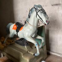 Cavallo giostra