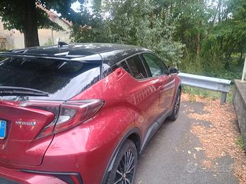 Toyota ch -r del 2018