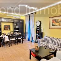 Appartamento con terrazza e garage a Giarre