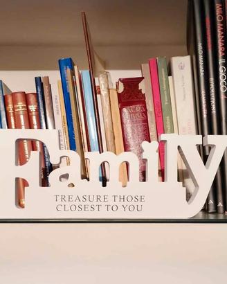 Scritta decorativa FAMILY in legno bianco  