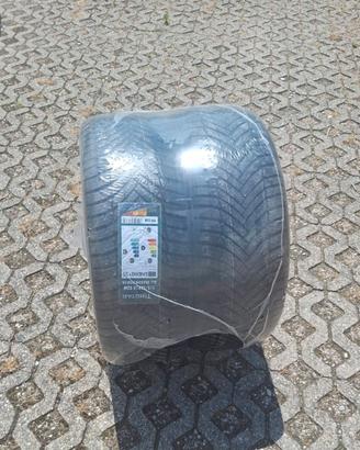 PNEUMATICI AUTO